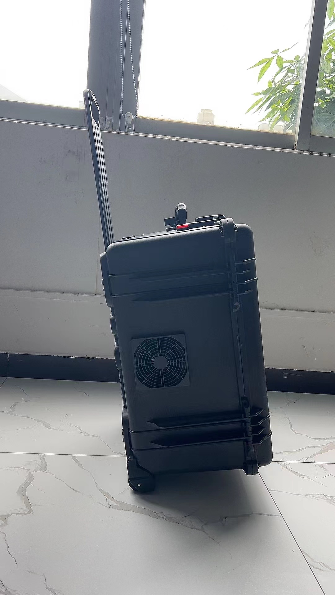 梅江手拉箱型移动通信干扰器